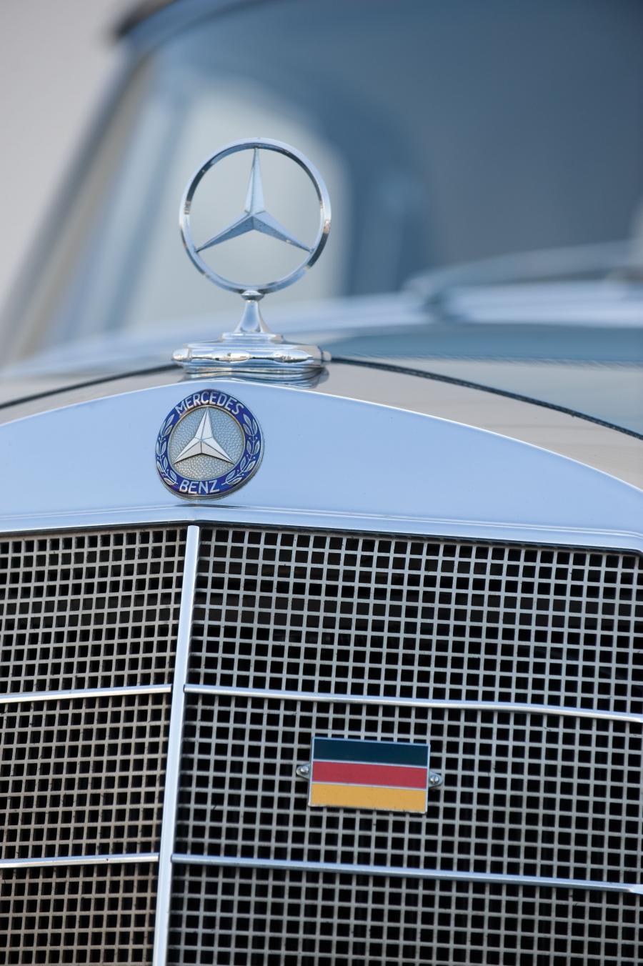  Mercedes-Benz 220 S Cabriolet 1959 года  (фото 4 из 6)